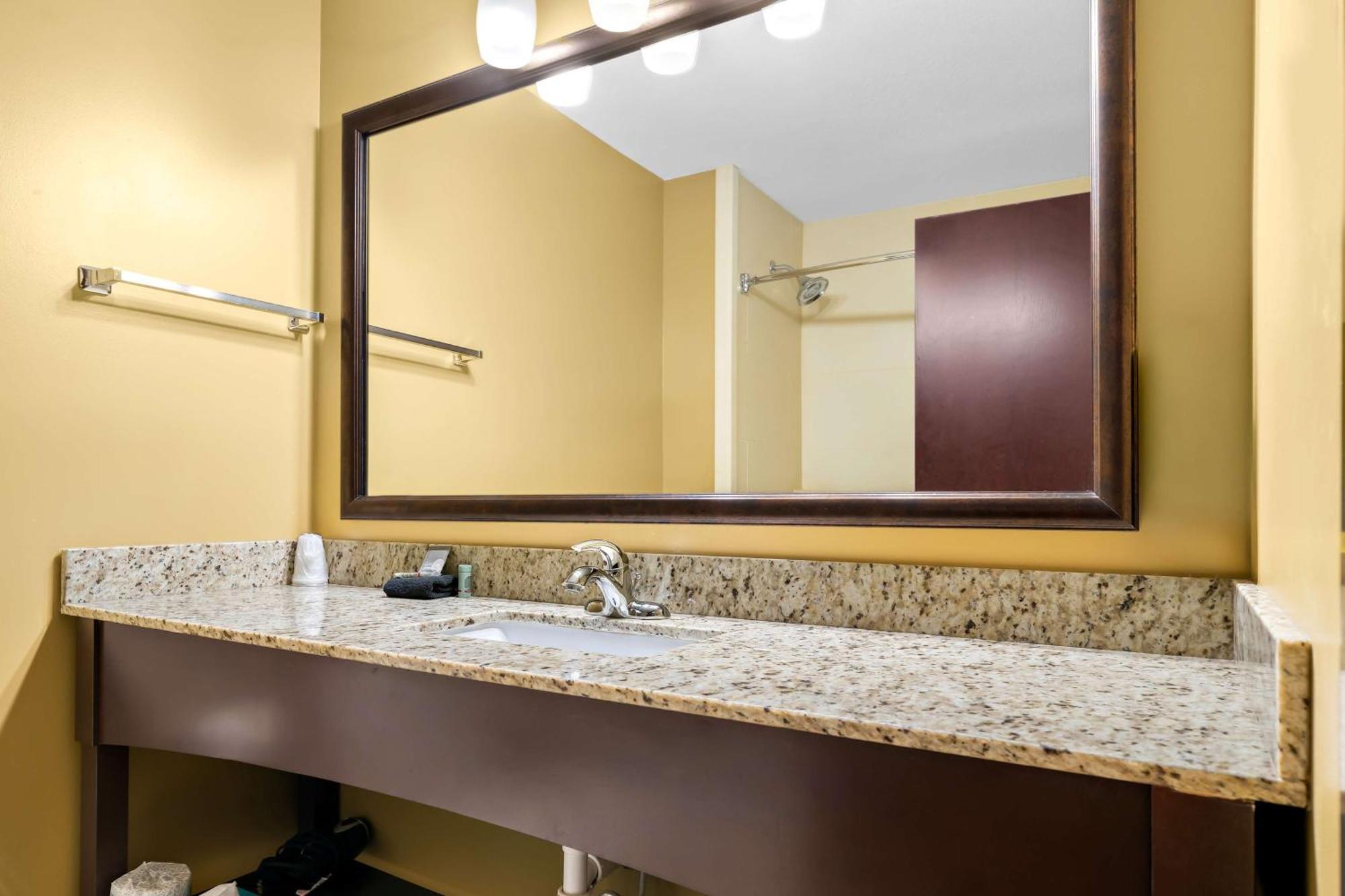 Best Western Paradise Inn Savoy Ngoại thất bức ảnh